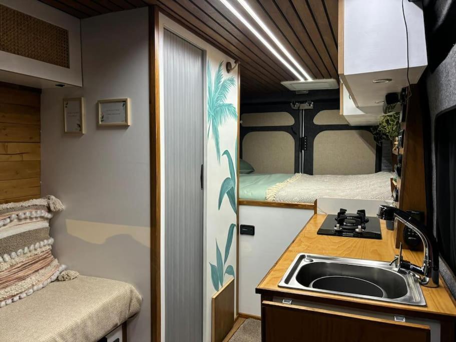 Vankind - Explore Like Never Before! Apartment